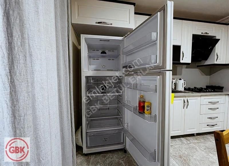 Açin Caddesinde Huzurlu Bir Yaşam: Bahçeli, Balkonlu 2+1 Daire - Görsel 10