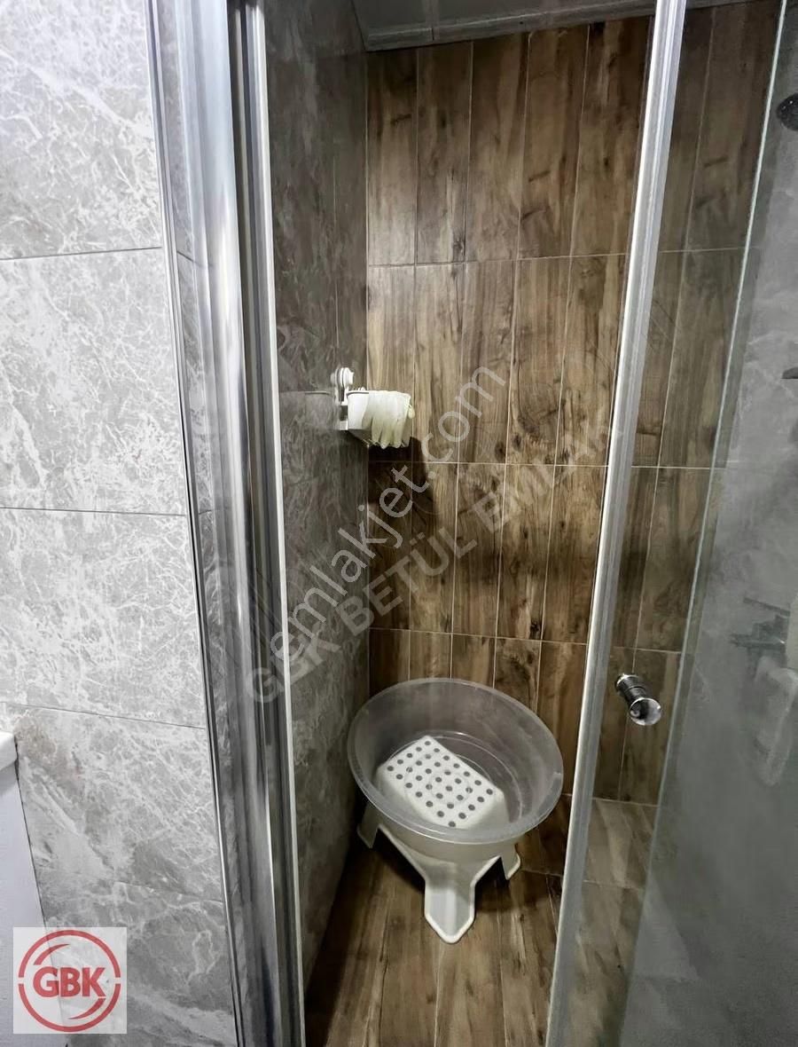 Açin Caddesinde Huzurlu Bir Yaşam: Bahçeli, Balkonlu 2+1 Daire - Görsel 6