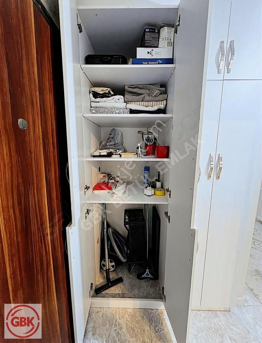 Açin Caddesinde Huzurlu Bir Yaşam: Bahçeli, Balkonlu 2+1 Daire - Görsel 7