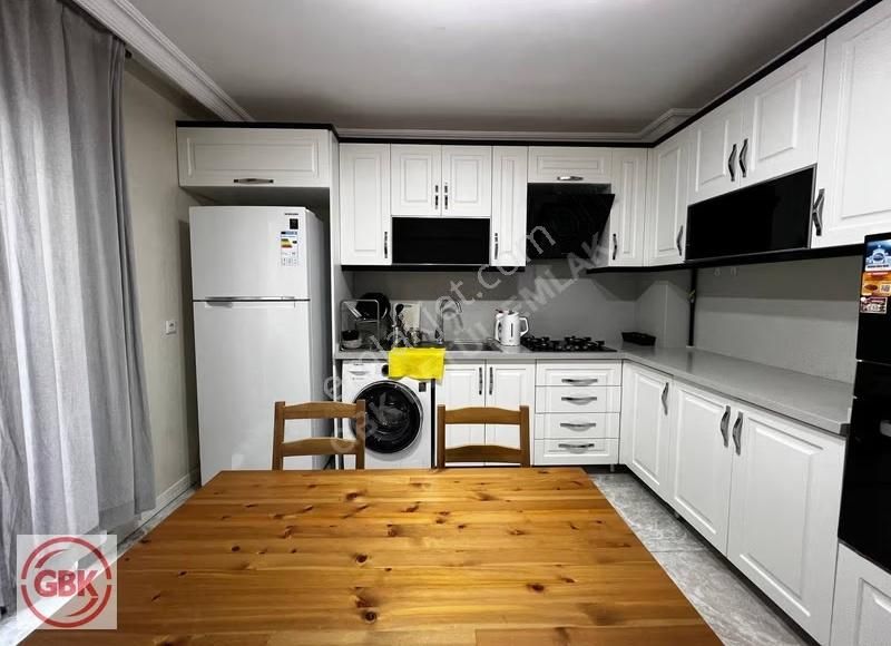 Açin Caddesinde Huzurlu Bir Yaşam: Bahçeli, Balkonlu 2+1 Daire - Görsel 12