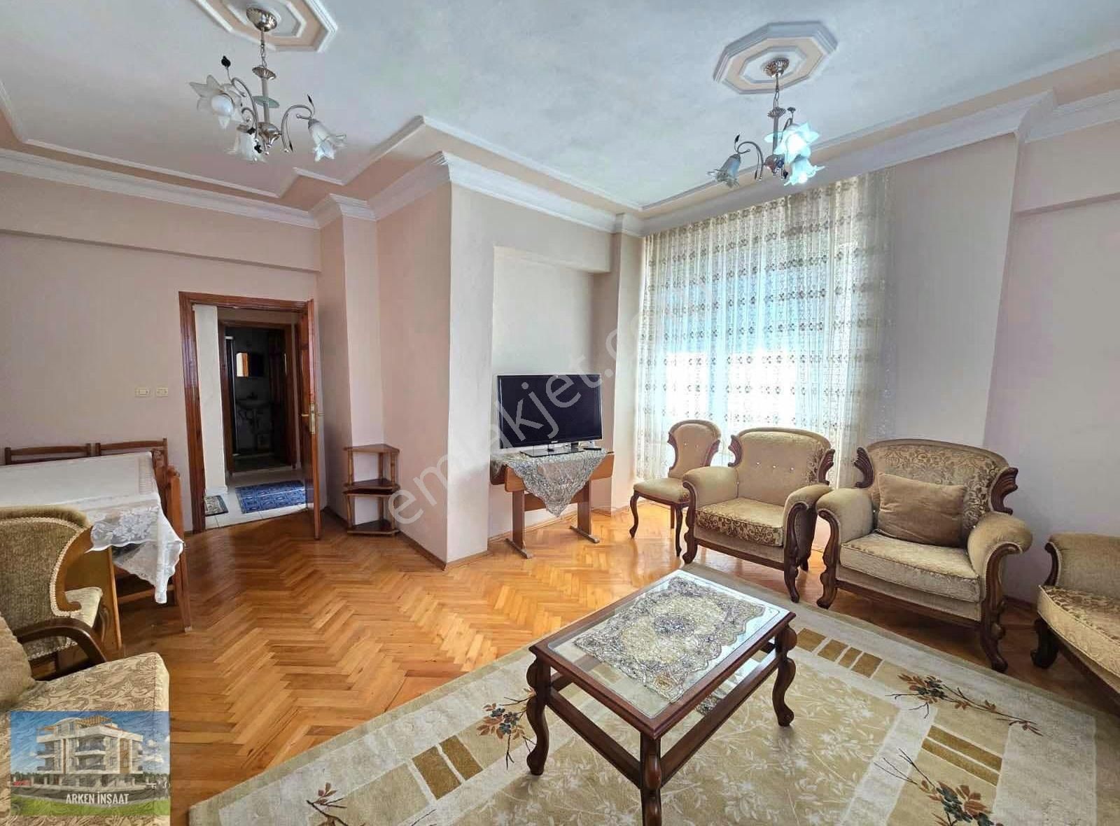 Cumhuriyet Mah. Arakat Asansörlü Satılık 3+1 Ayrı Mutfaklı Daire - Görsel 4