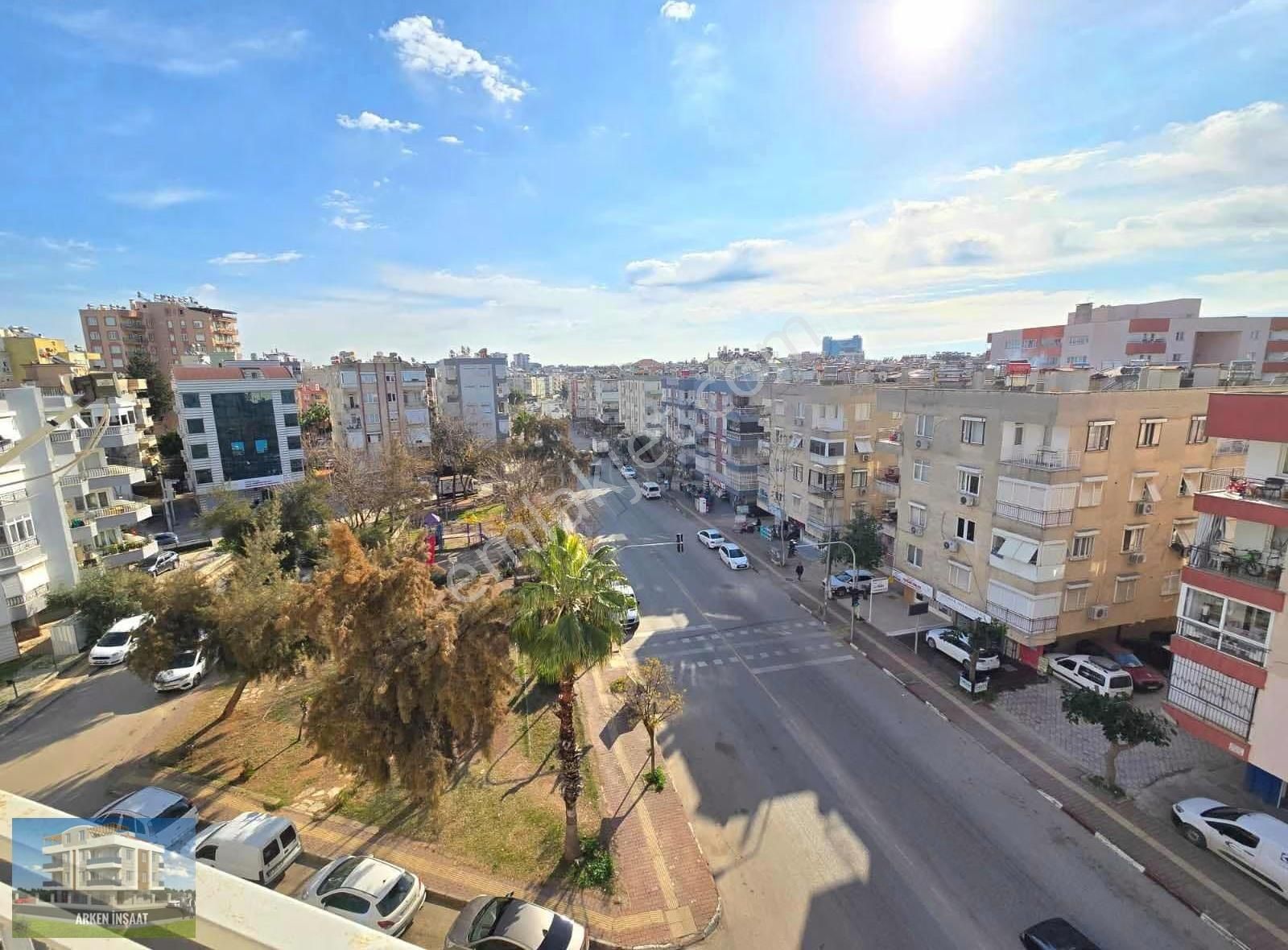 Cumhuriyet Mah. Arakat Asansörlü Satılık 3+1 Ayrı Mutfaklı Daire - Görsel 8