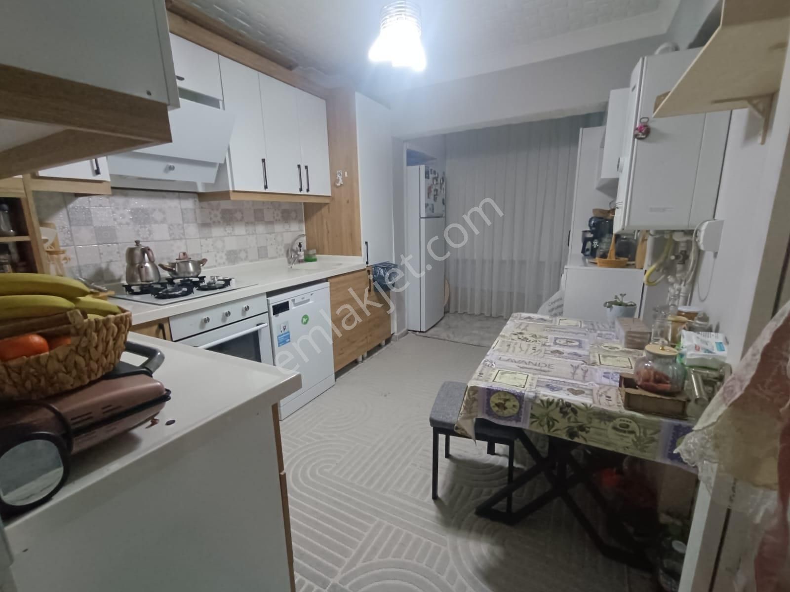 Sincan Atatürk Mhde 3+1 Full Yapılı Kat Konumunda Merkezi Yerde Daire