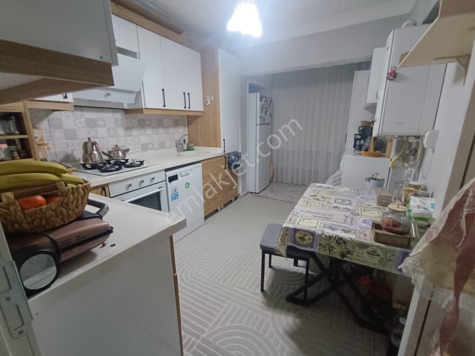 Sincan Atatürk Mhde 3+1 Full Yapılı Kat Konumunda Merkezi Yerde Daire - Görsel 2