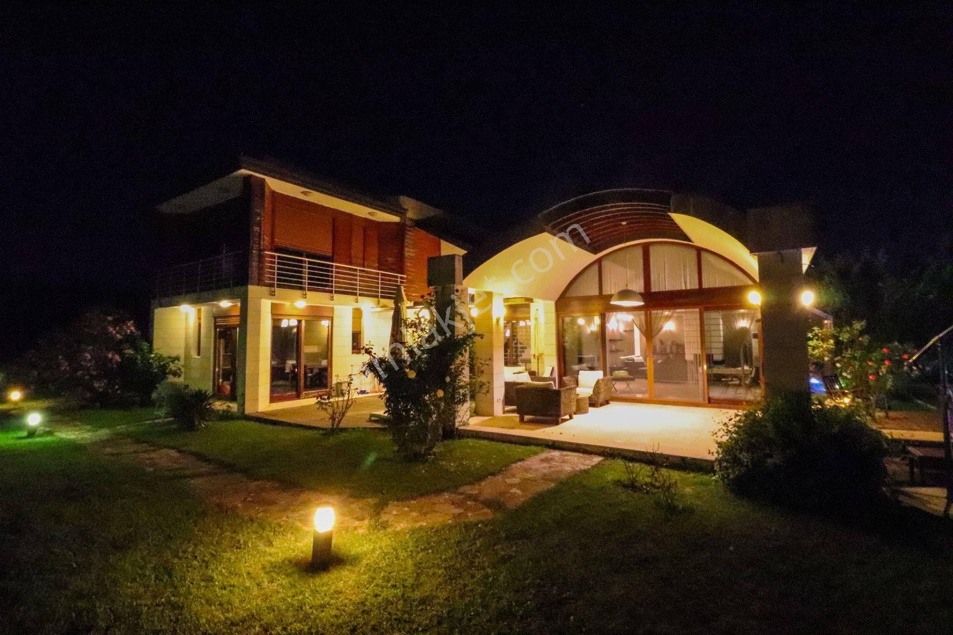 Karaağaç Vadipark Evlerinde Havuzlu Villa - Görsel 23