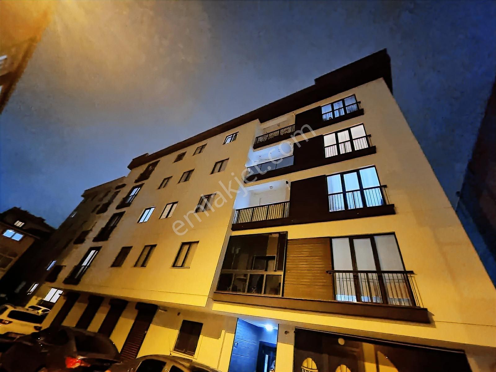 Tuzla Evliya Çelebi Güzel Konumda 3+1 Satılık Fırsat Daire