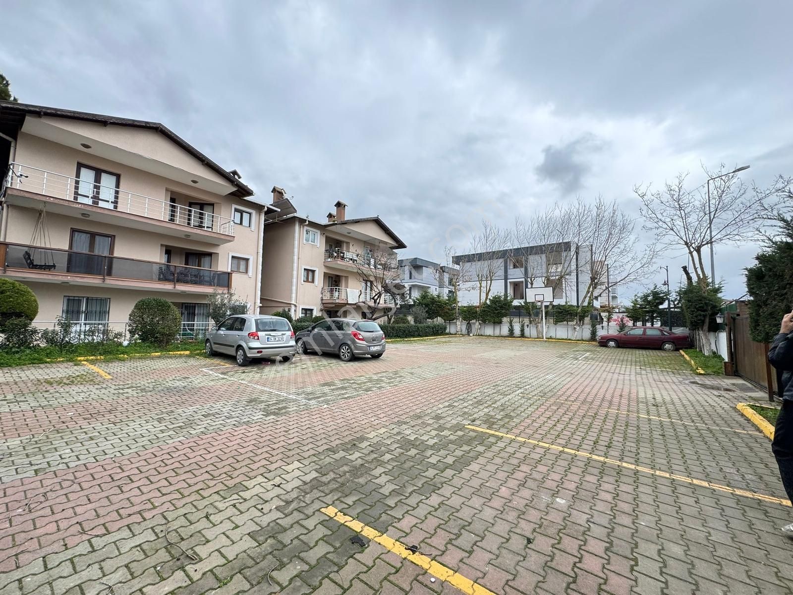 Kumburgazda Lüks Site İçinde Şömineli Havuz Manzaralı 2+1 Daire - Görsel 33