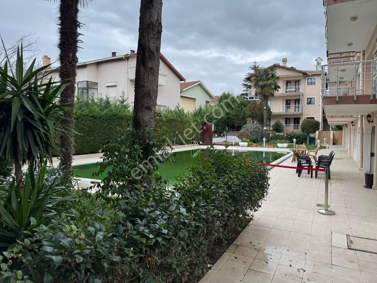 Kumburgazda Lüks Site İçinde Şömineli Havuz Manzaralı 2+1 Daire - Görsel 27