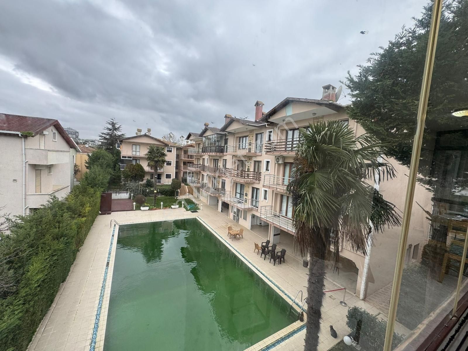 Kumburgazda Lüks Site İçinde Şömineli Havuz Manzaralı 2+1 Daire - Görsel 16