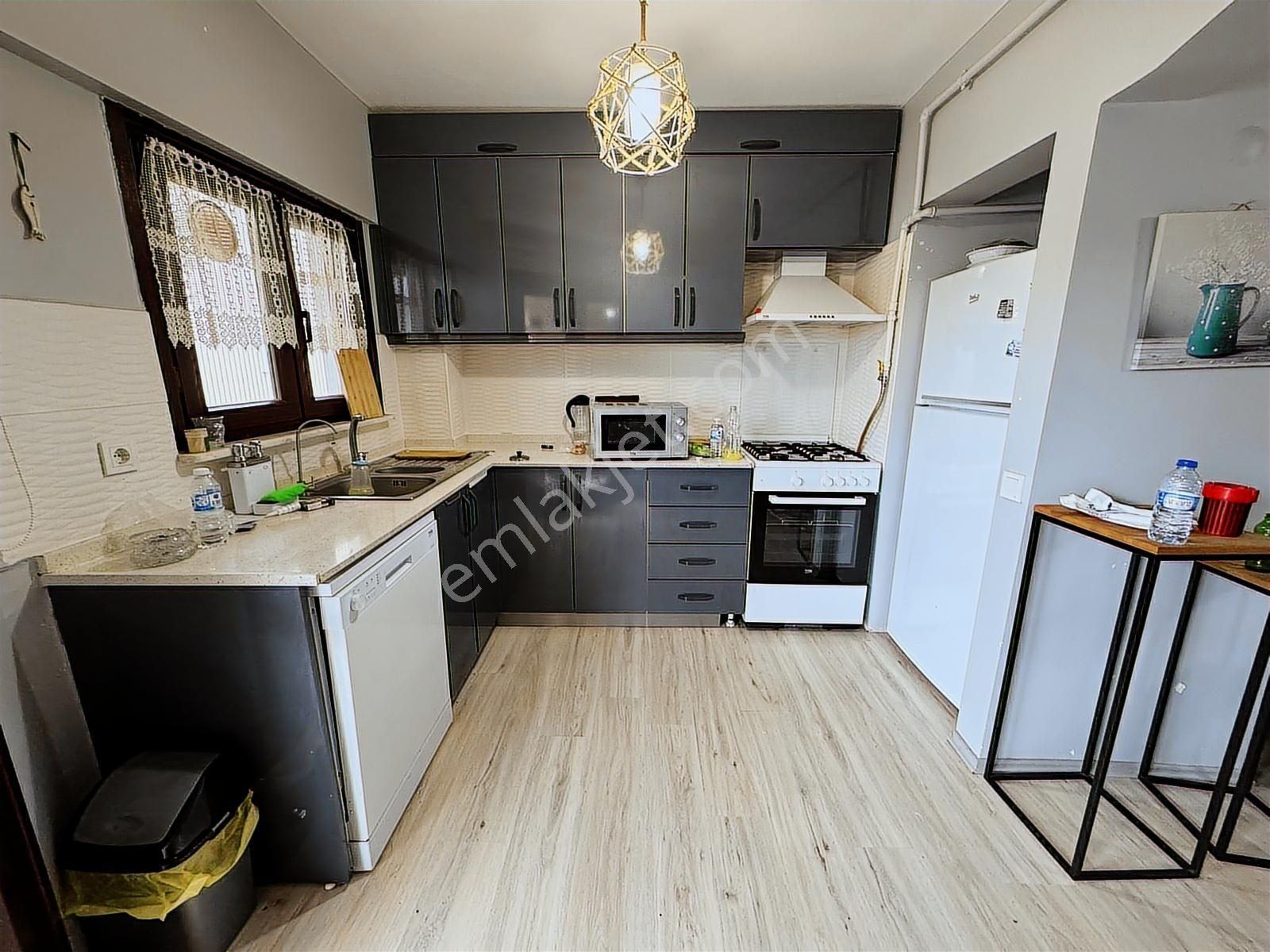 Kumburgazda Lüks Site İçinde Şömineli Havuz Manzaralı 2+1 Daire - Görsel 20