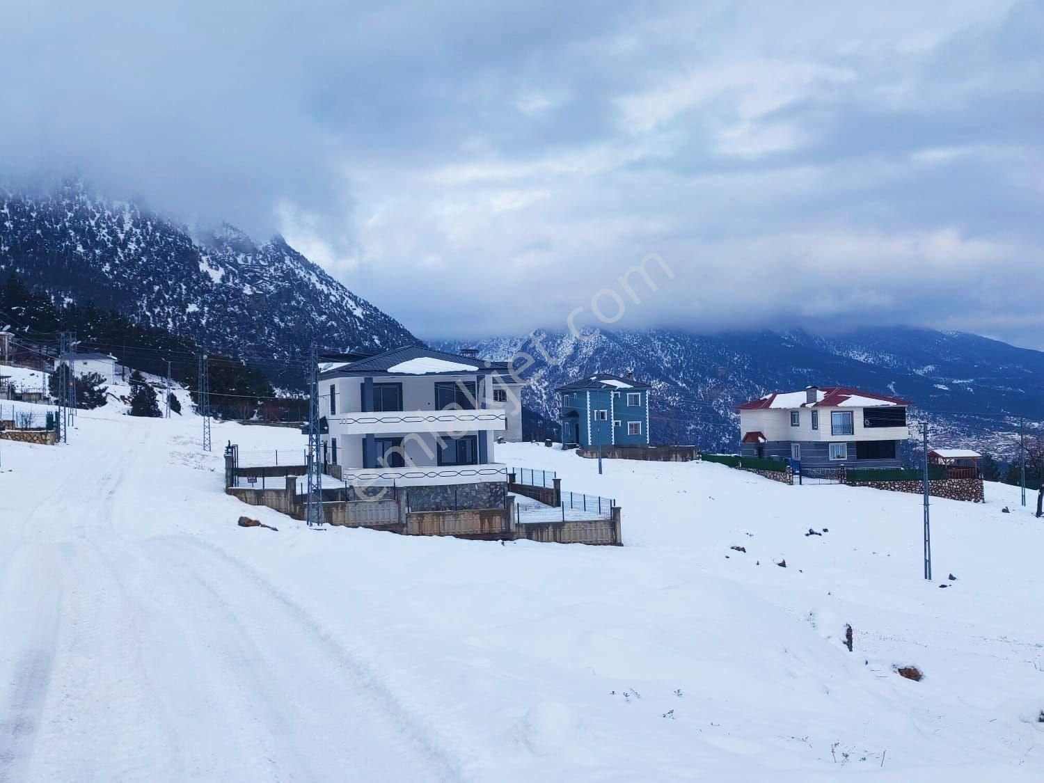 Pozantı Kar Emlak'tan Yeni Konacık Bozkırlı Mevkiinde Yaylalık 400 M2 Satılık Arsa - Görsel 12