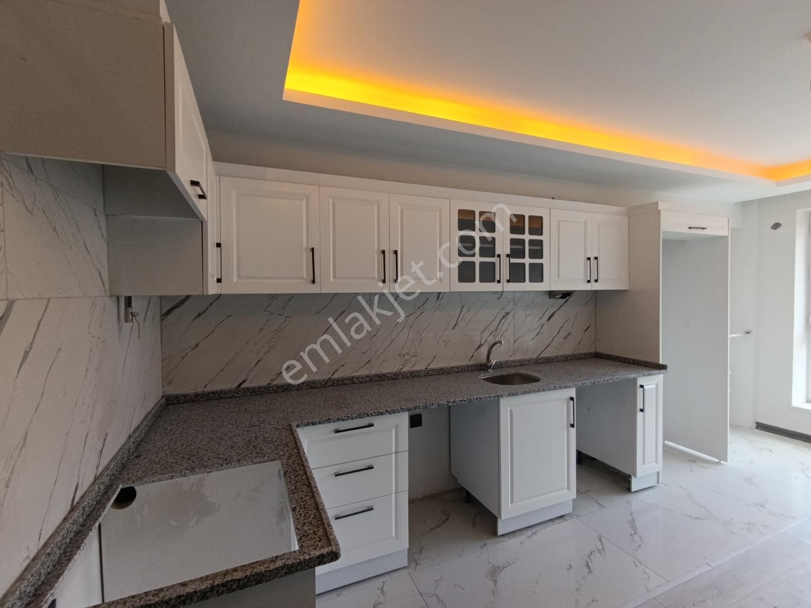 Kr Unity'den Zafer'de Asansörlü Yerden Isıtmalı 1+1 Daire - Görsel 3