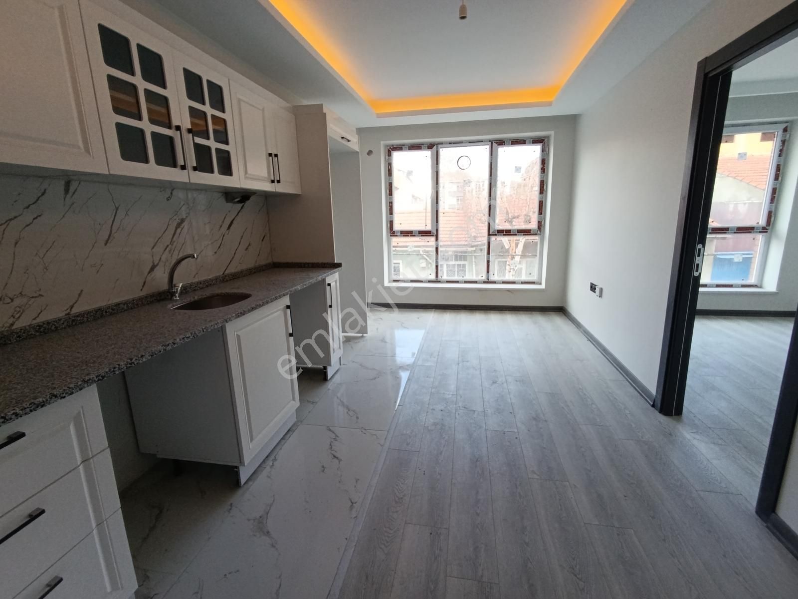 Kr Unity'den Zafer'de Asansörlü Yerden Isıtmalı 1+1 Daire - Görsel 4