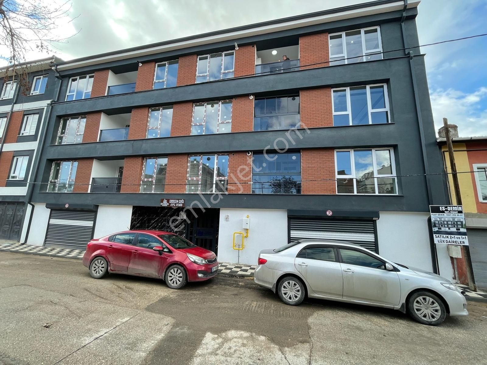 Kr Unity'den Zafer'de Asansörlü Yerden Isıtmalı 1+1 Daire