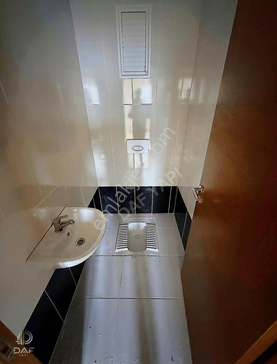 Güvenlikli Otoparklı Vefa 1 Konutlarında Kiralık Ara Kat - Görsel 7