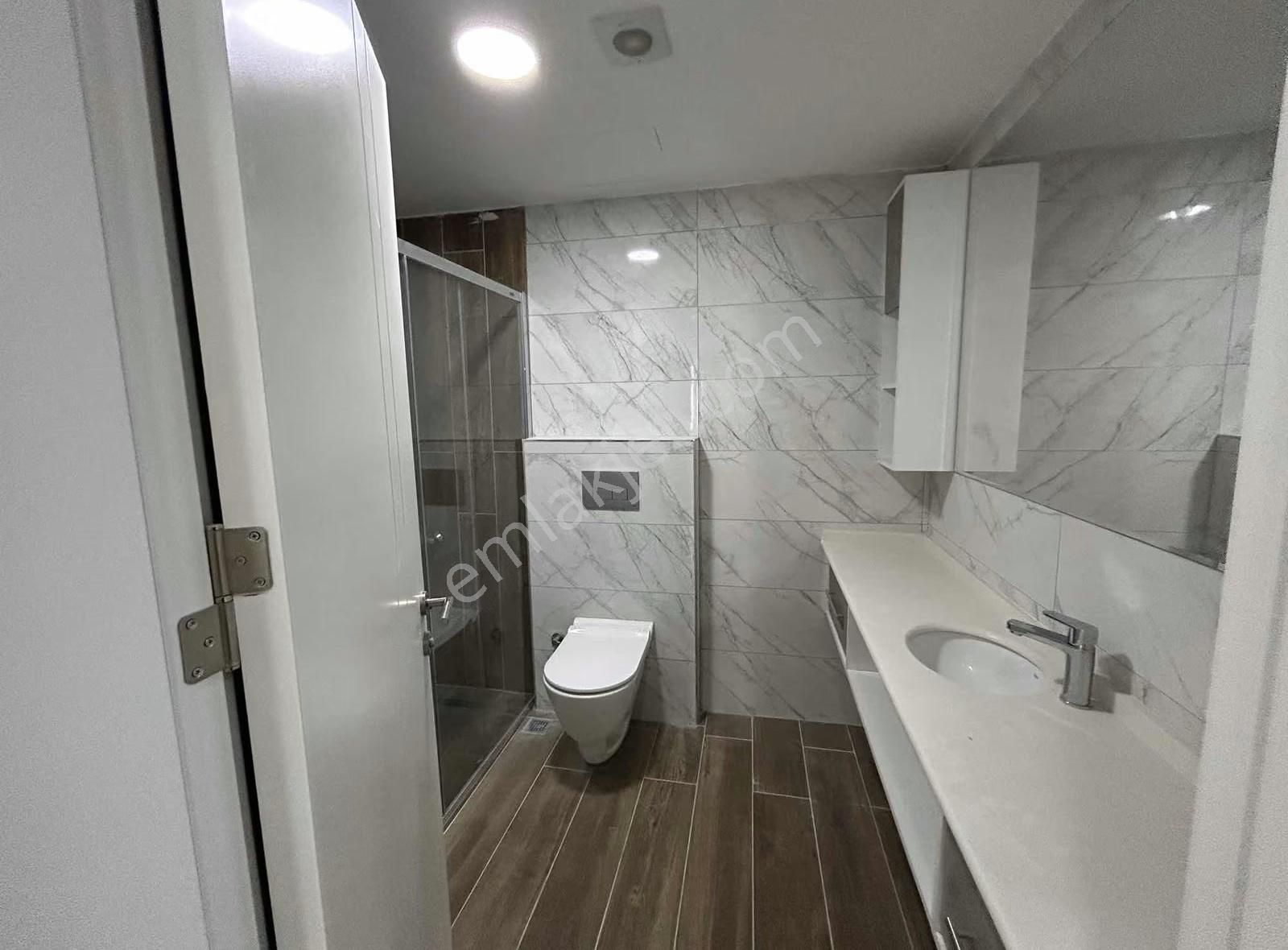 Site İçerisinde Satılık Eşsiz Bir Daıre - Görsel 23