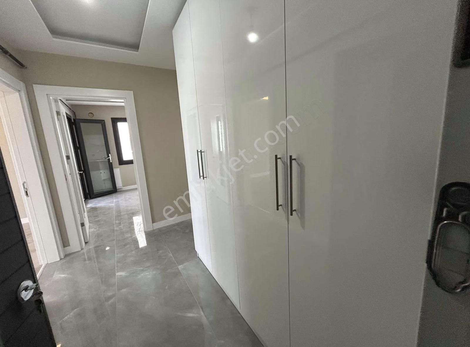 Site İçerisinde Satılık Eşsiz Bir Daıre - Görsel 32