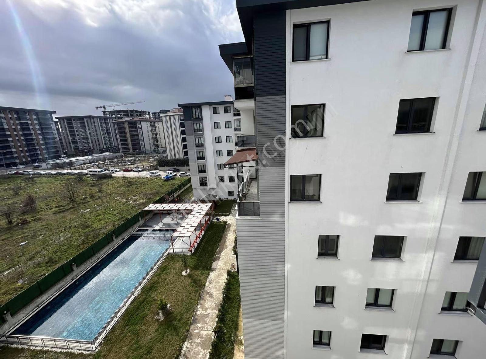 Site İçerisinde Satılık Eşsiz Bir Daıre - Görsel 31