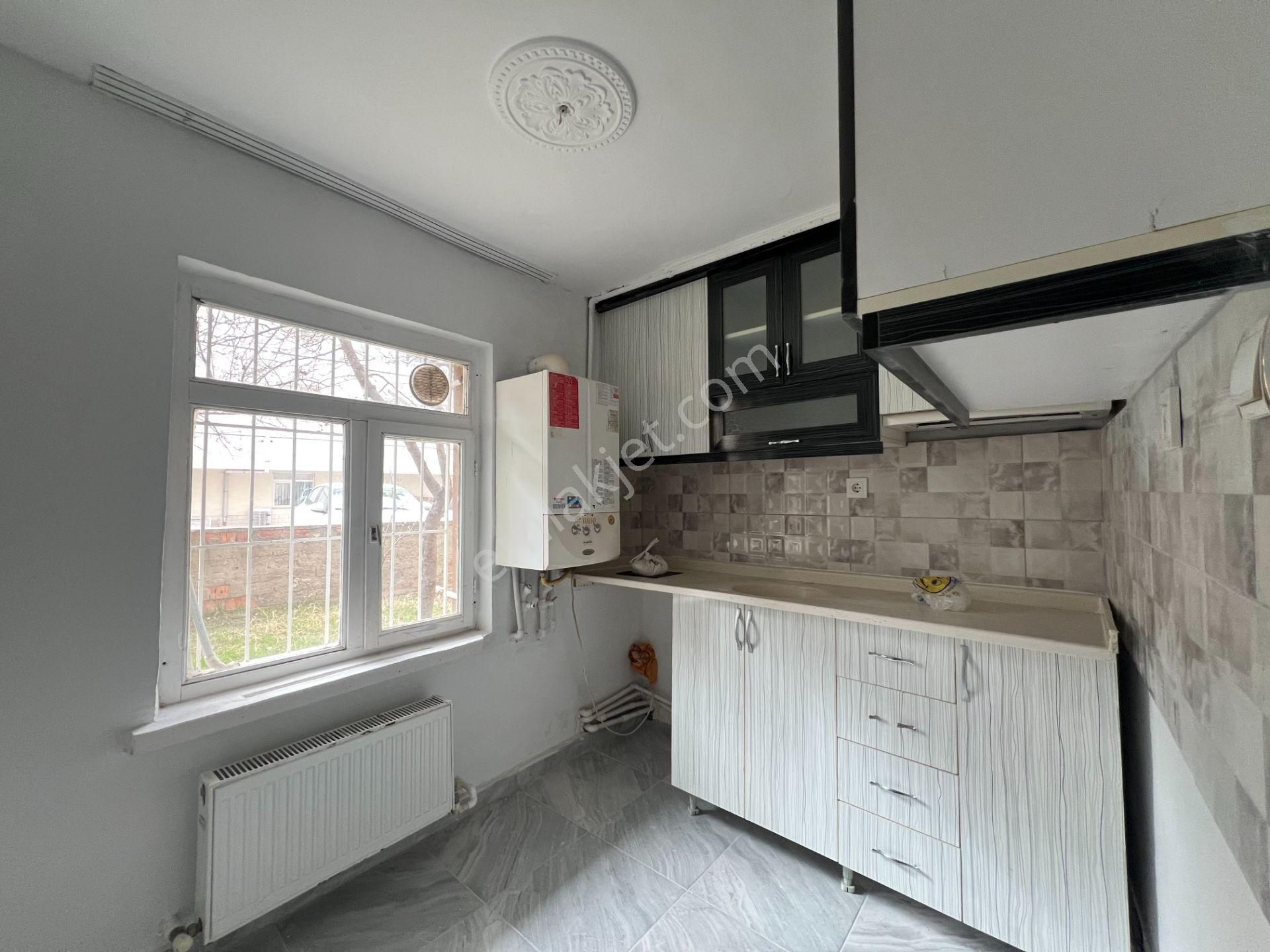 Ufuk Kılıç Emlak'tan Merkezi Konumda 3+1 Yapılı Kiralık Daire - Görsel 5