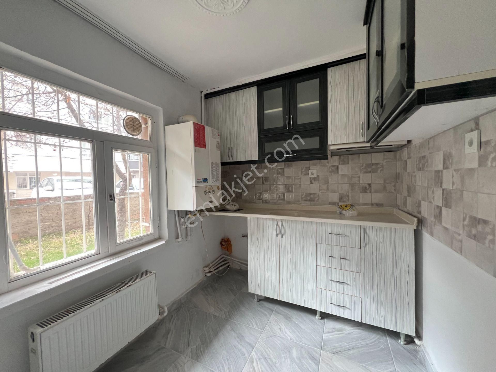 Ufuk Kılıç Emlak'tan Merkezi Konumda 3+1 Yapılı Kiralık Daire - Görsel 3