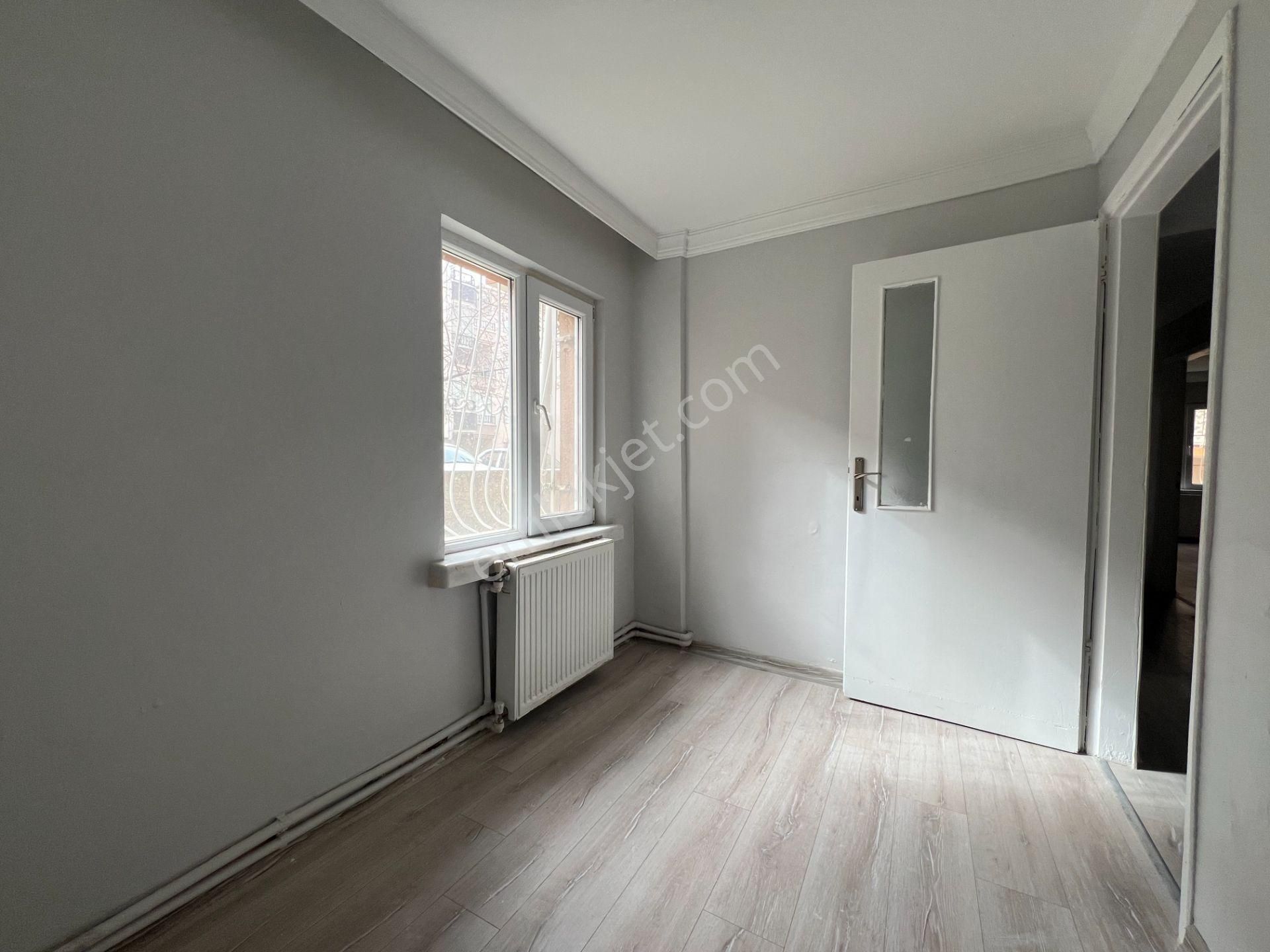 Ufuk Kılıç Emlak'tan Merkezi Konumda 3+1 Yapılı Kiralık Daire - Görsel 12