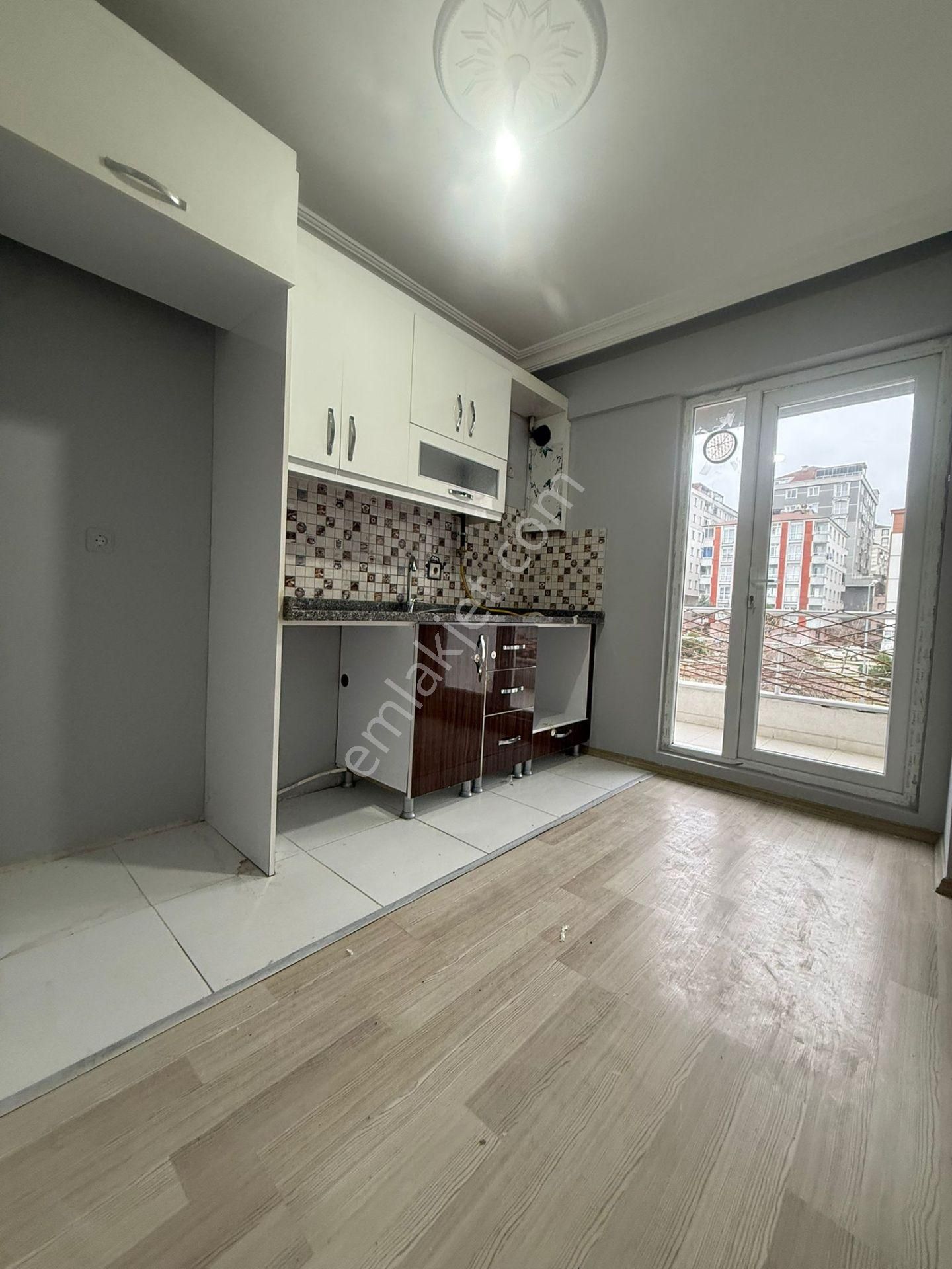 Akyüz Gayrimenkul Den; Kahvelerde Iskanlı Kombılı Satılık 2+1 Daire - Görsel 10