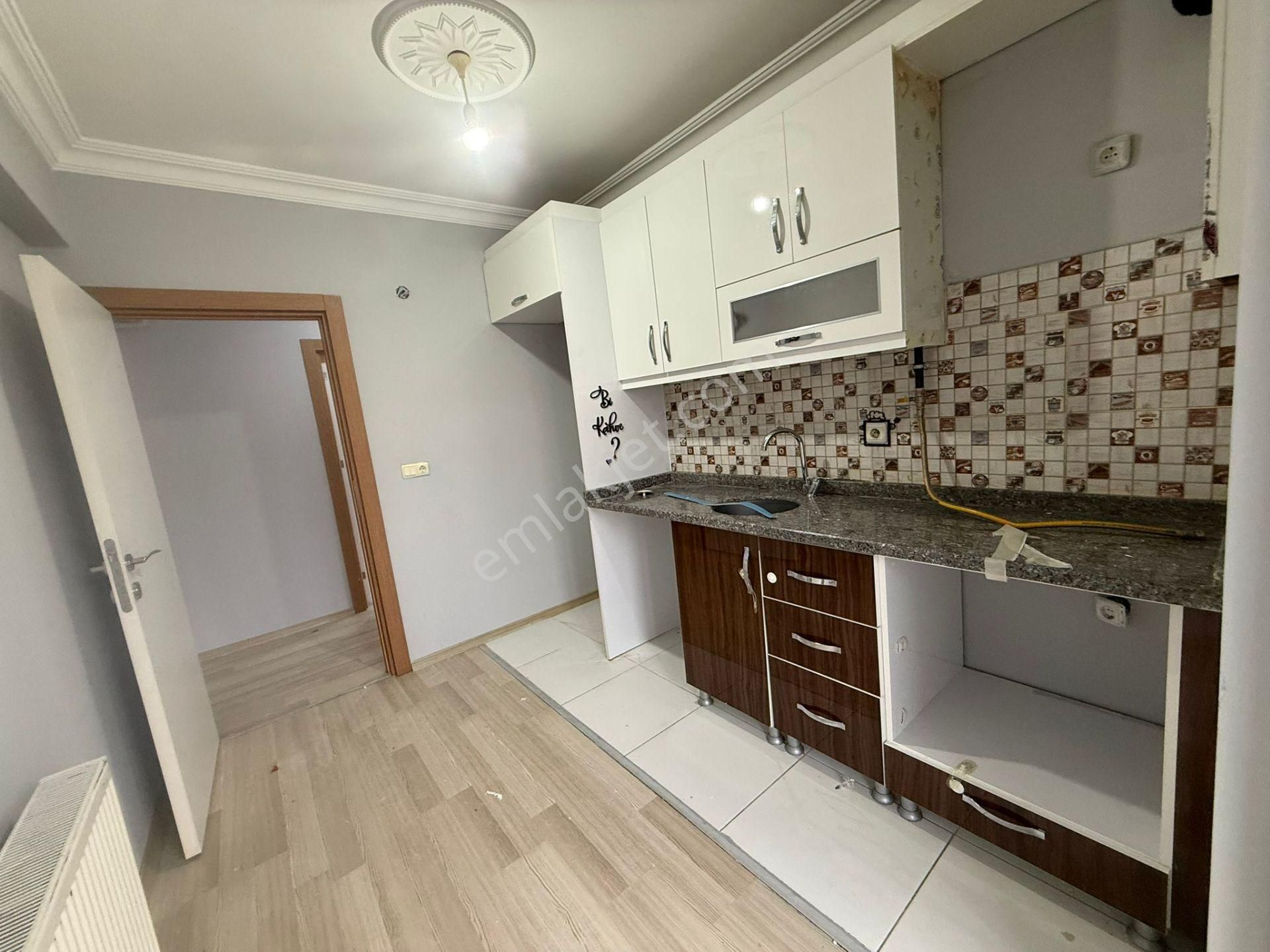 Akyüz Gayrimenkul Den; Kahvelerde Iskanlı Kombılı Satılık 2+1 Daire - Görsel 13