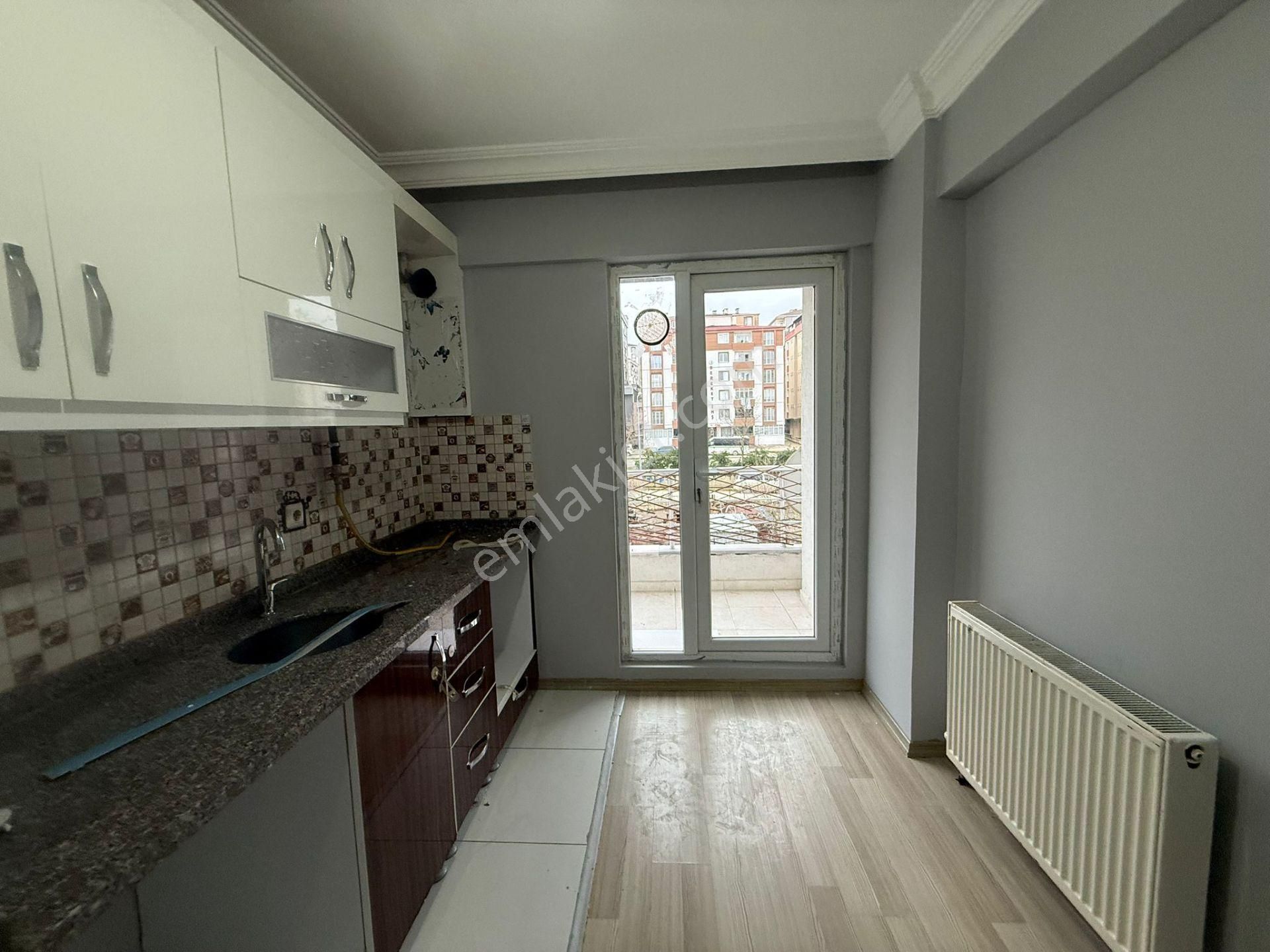 Akyüz Gayrimenkul Den; Kahvelerde Iskanlı Kombılı Satılık 2+1 Daire - Görsel 11