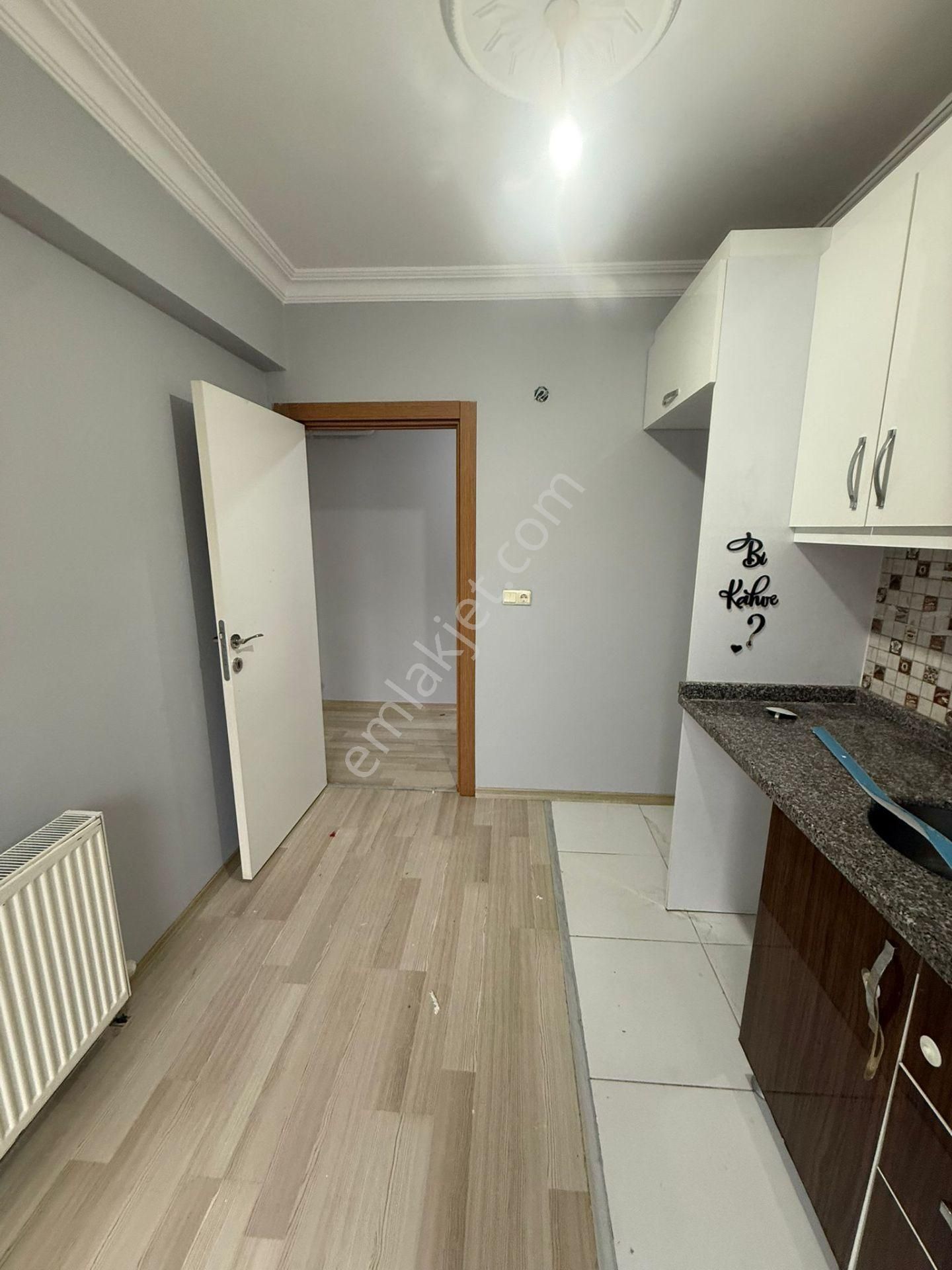 Akyüz Gayrimenkul Den; Kahvelerde Iskanlı Kombılı Satılık 2+1 Daire - Görsel 14