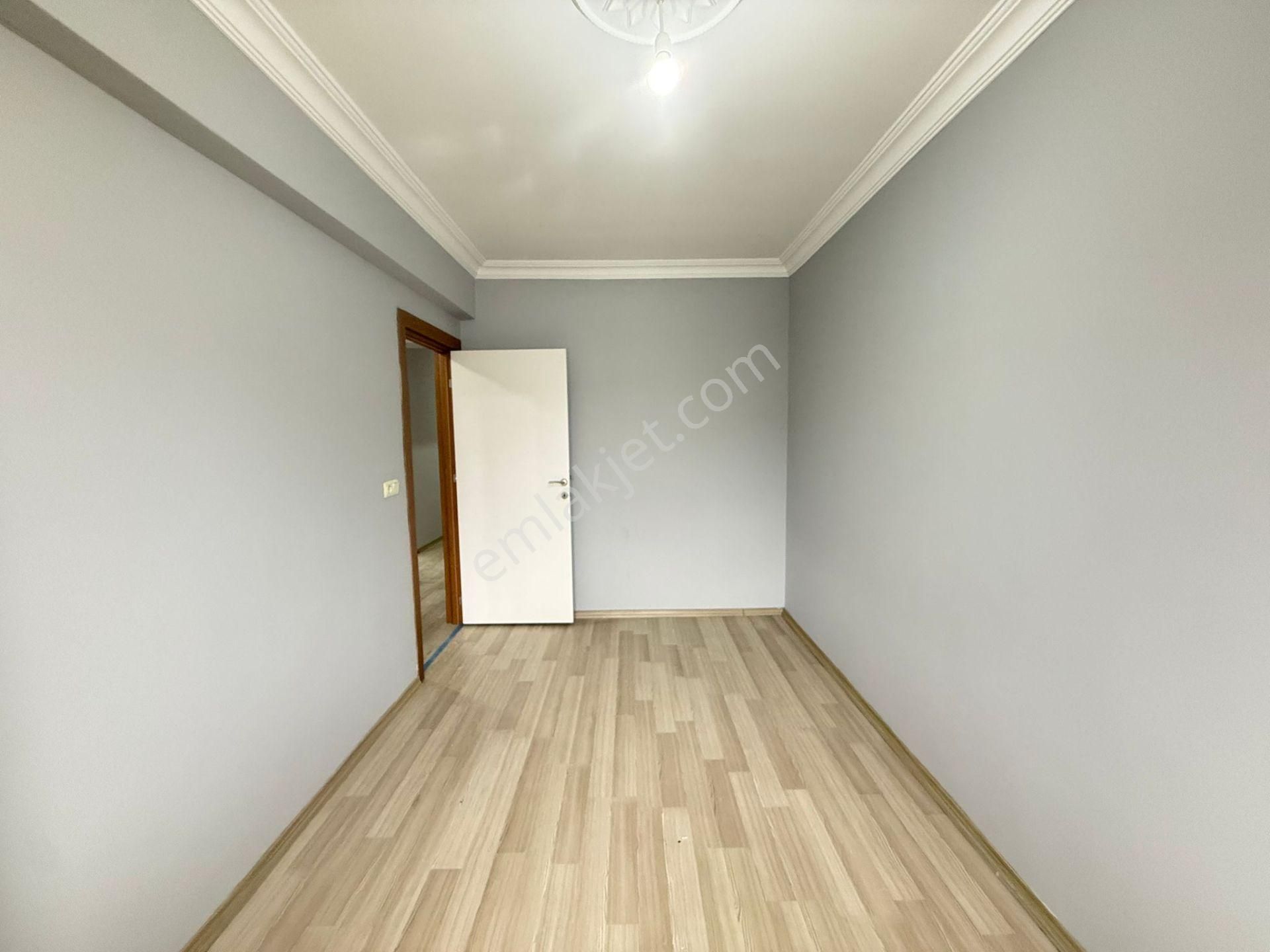 Akyüz Gayrimenkul Den; Kahvelerde Iskanlı Kombılı Satılık 2+1 Daire - Görsel 17