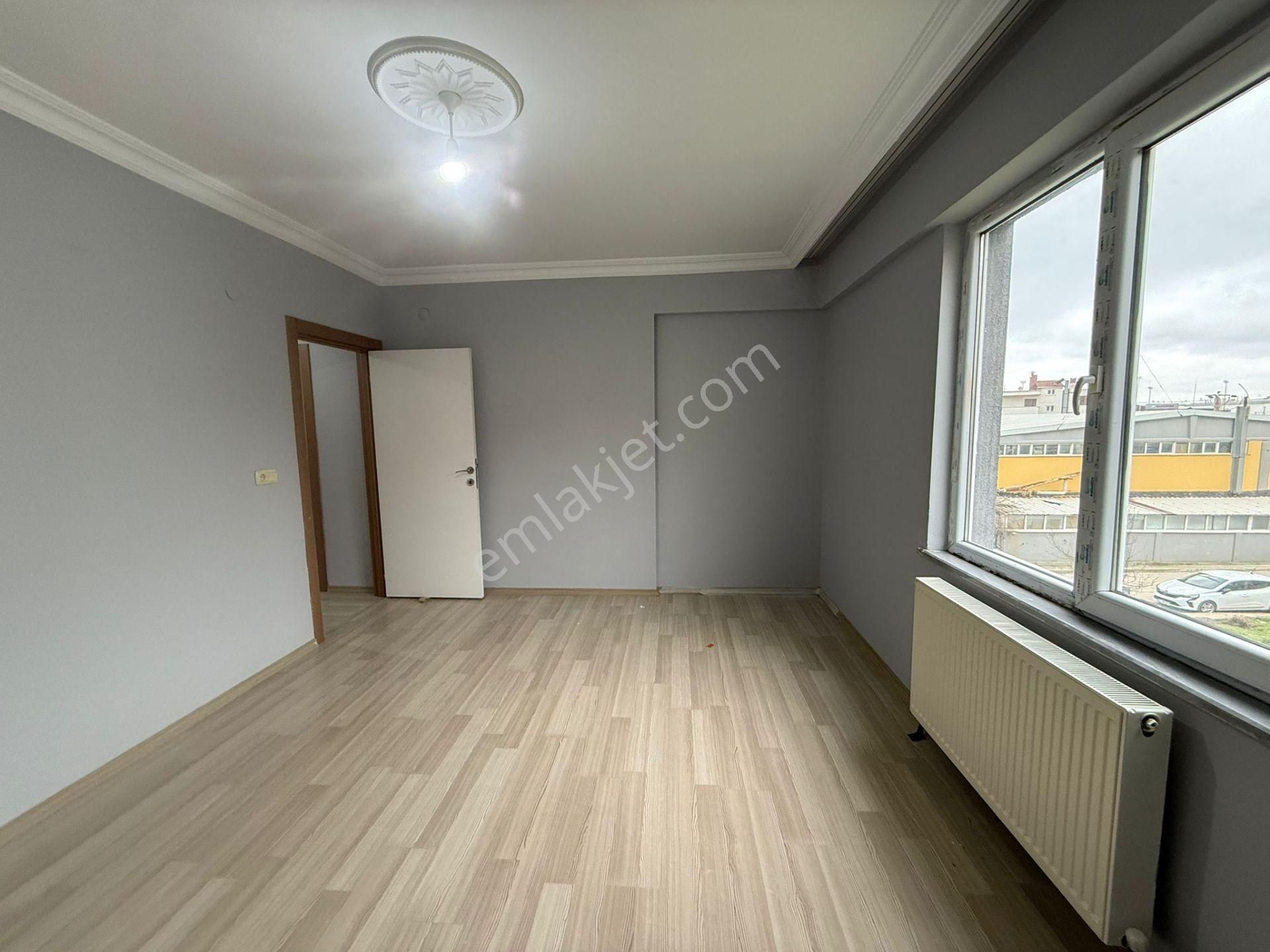 Akyüz Gayrimenkul Den; Kahvelerde Iskanlı Kombılı Satılık 2+1 Daire - Görsel 21