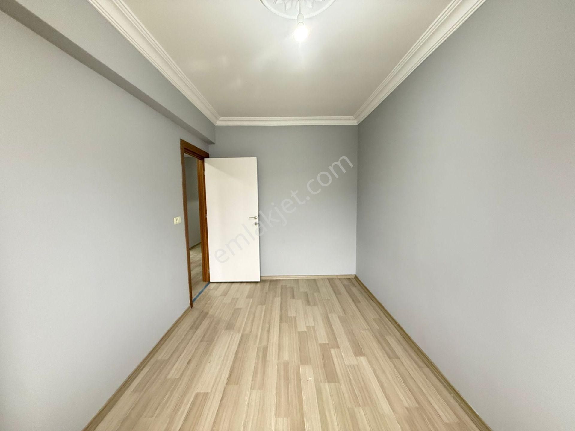 Akyüz Gayrimenkul Den; Kahvelerde Iskanlı Kombılı Satılık 2+1 Daire - Görsel 18