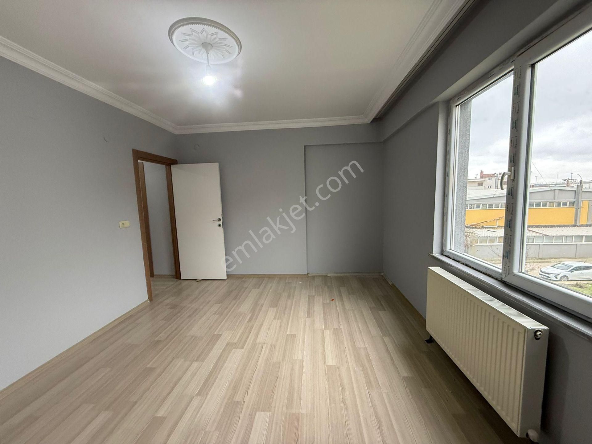 Akyüz Gayrimenkul Den; Kahvelerde Iskanlı Kombılı Satılık 2+1 Daire - Görsel 22