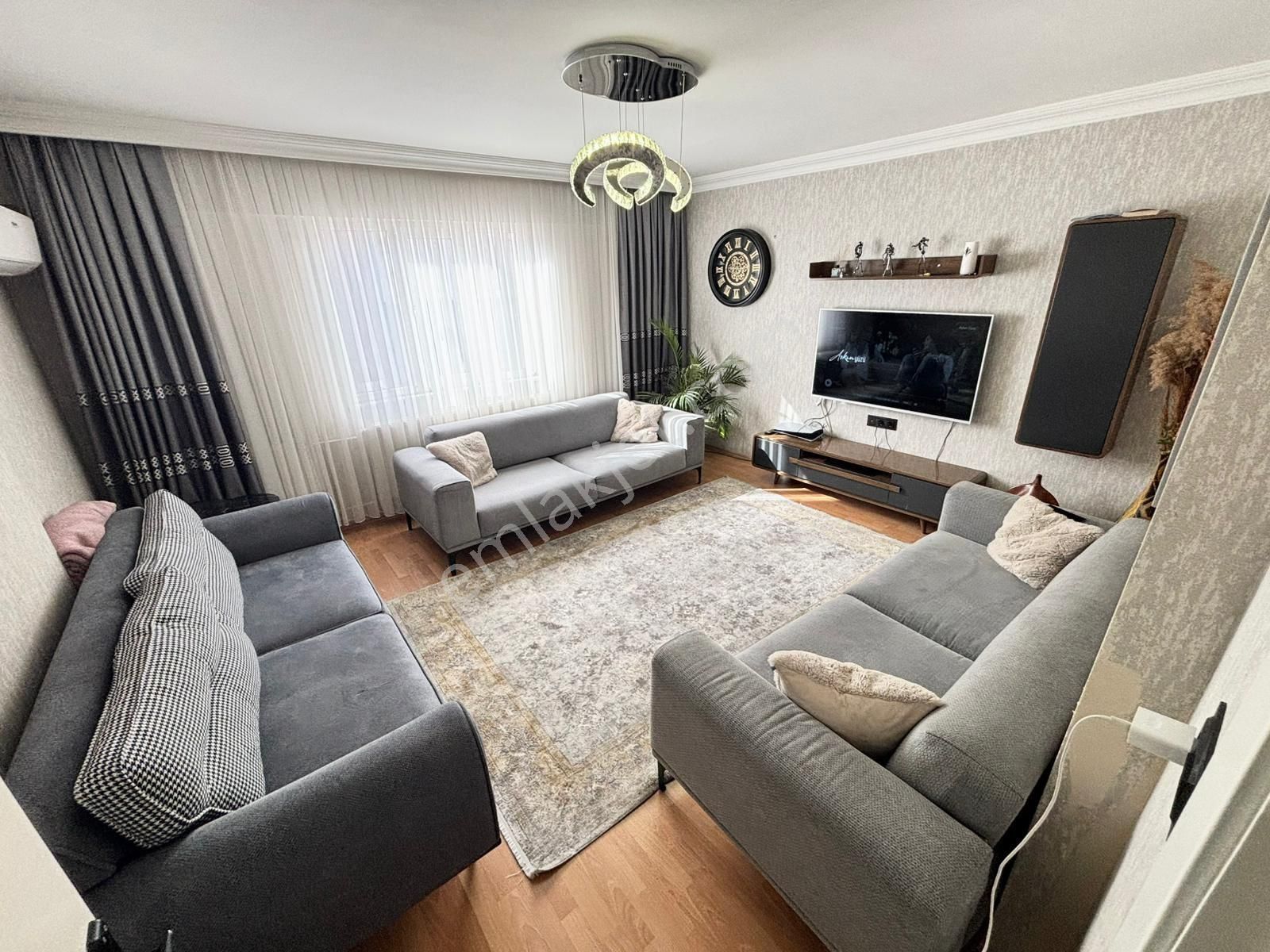 Masrafsız Geniş 3+1 Daire Çift Cepheli Hacıkaplanlar Mh