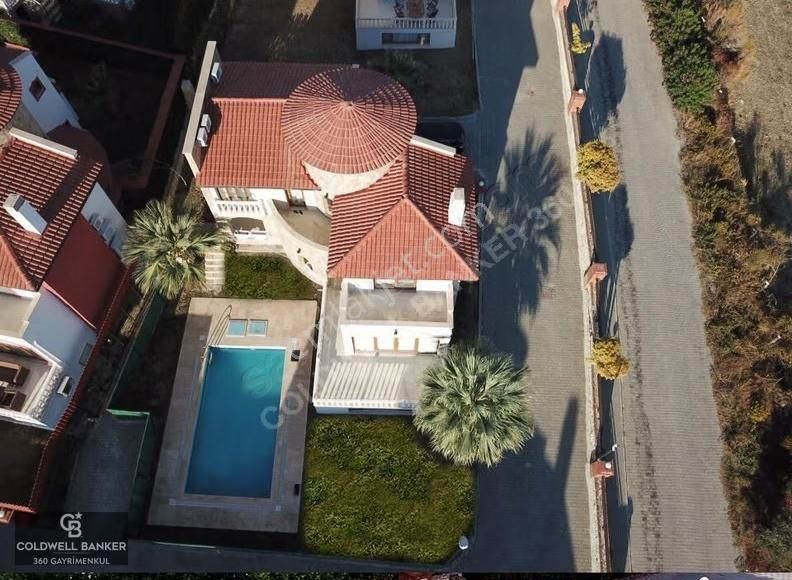 Kuşadası'ında Güvenlikli Site De Müstakil Havuzlu 5+1 Villa - Görsel 5