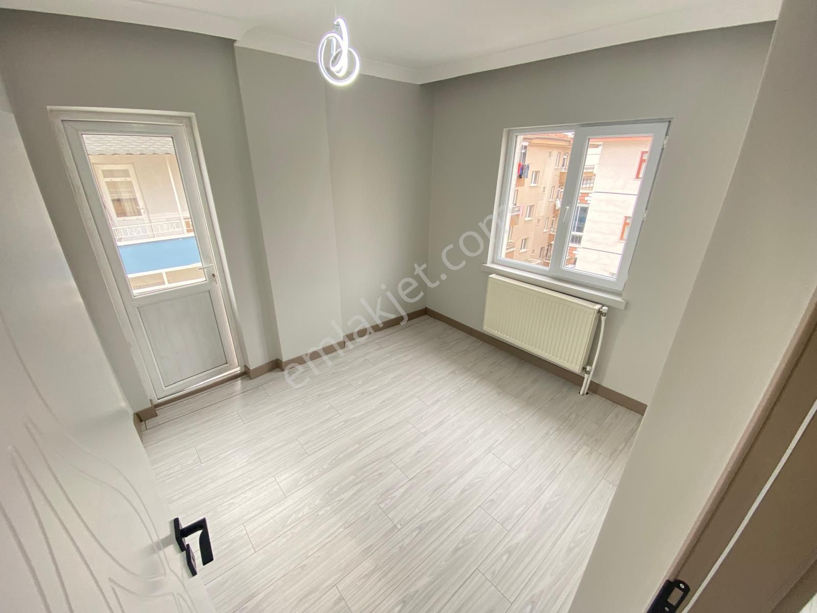 Sincan Akşemsettin Katta 3+1 Full Yapılı Merkezi Konumda Caddeye Yakın Daire - Görsel 12