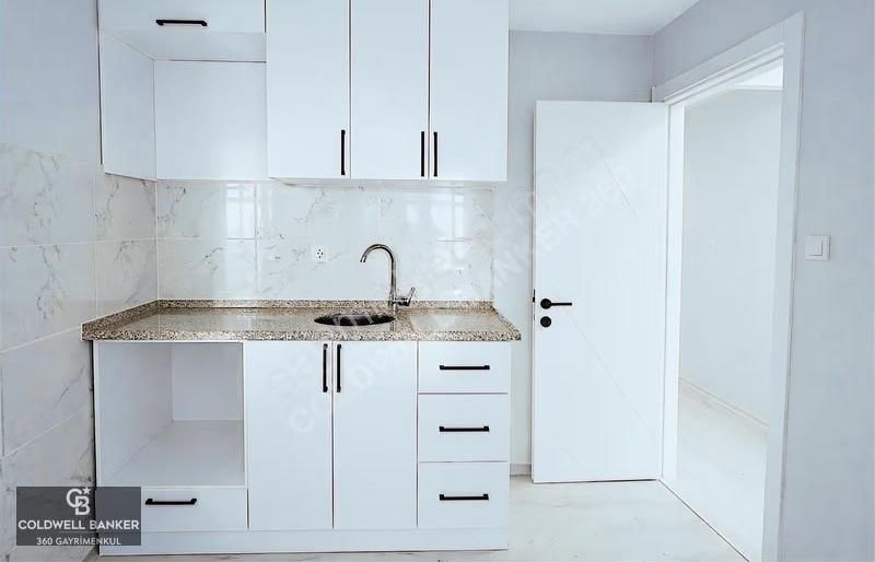 Karşıyaka Çarşı Merkezinde Full Tadilatlı 2+1 Kiralık - Görsel 6