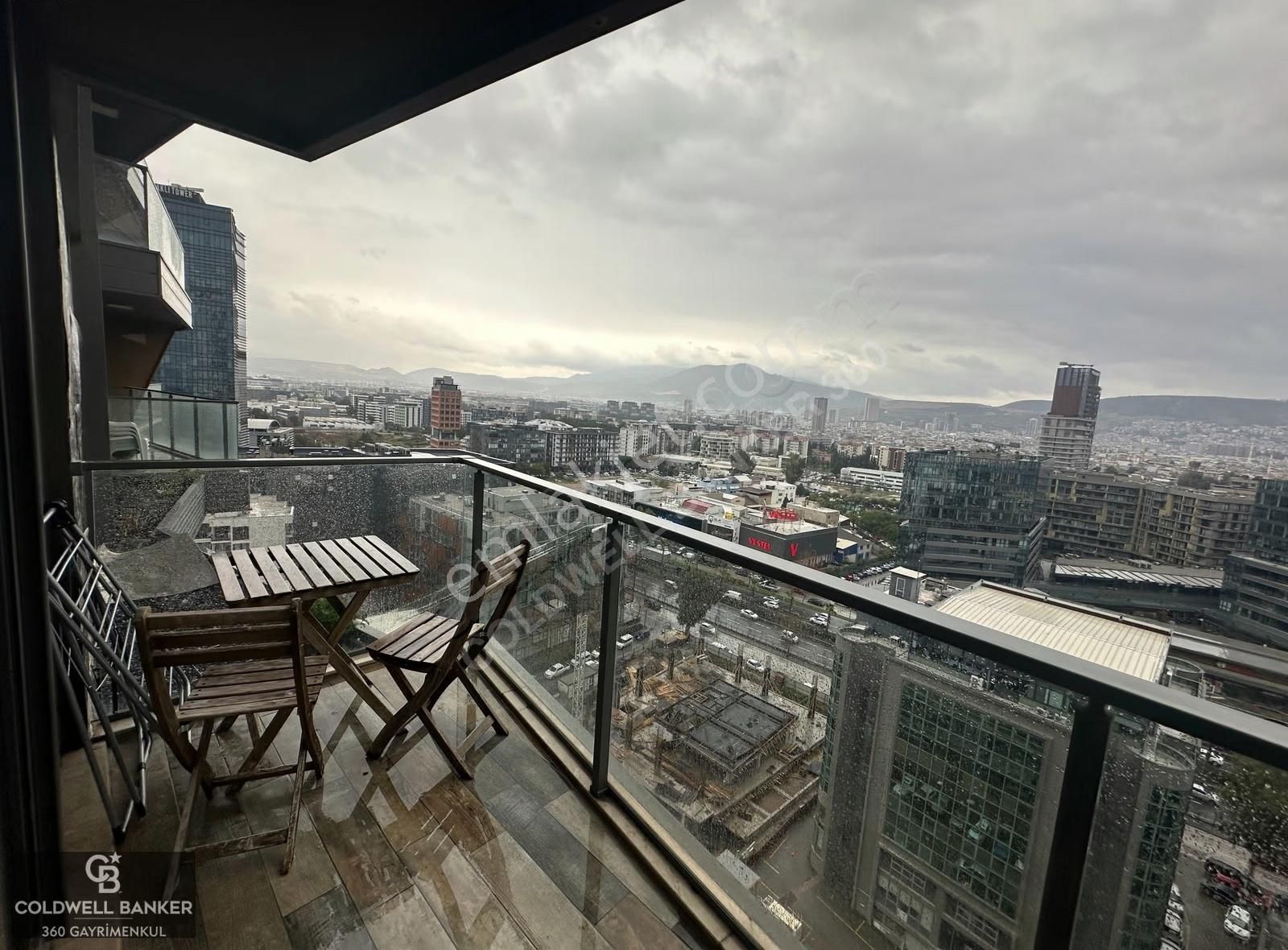 Bayraklı Ontan'da Modern Site İçinde 1+1 Eşyalı Kiralık Daire - Görsel 12