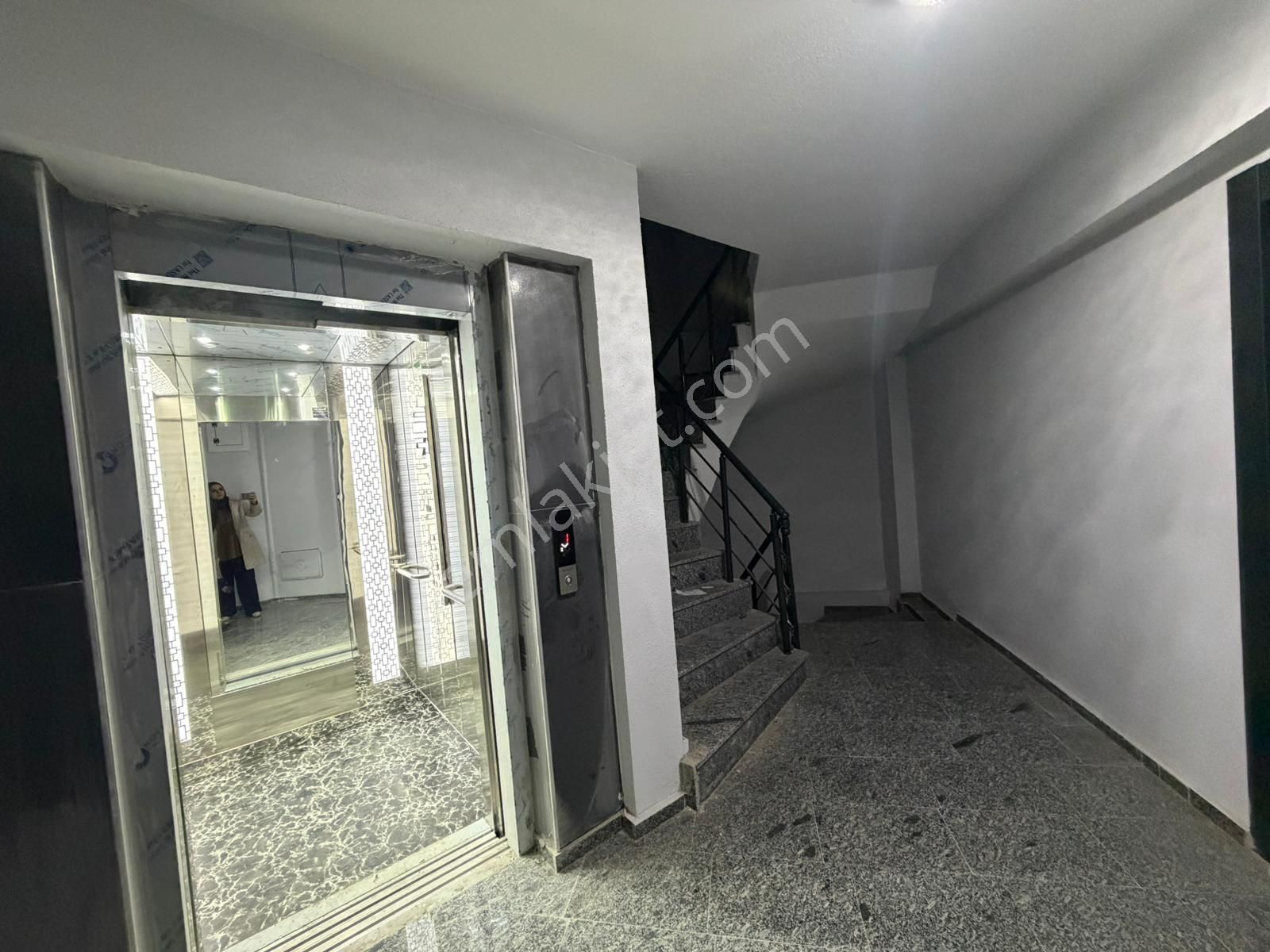 Merpa İnşaat'tan *** Fevzi Paşa Mah'de '' İskanlı Kat Mülkiyetli'' Arakat Sıfır Öncephe 2+1 - Görsel 29