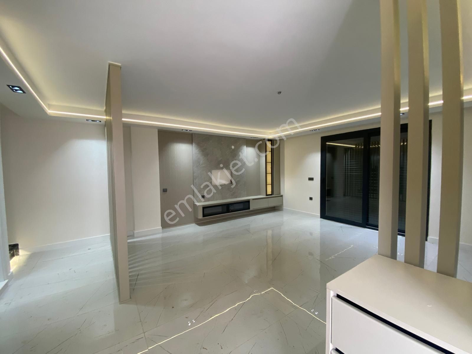 Hisar Mahallesinde Sıfır, Havuzlu, Site İçinde Satılık Villa - Görsel 8