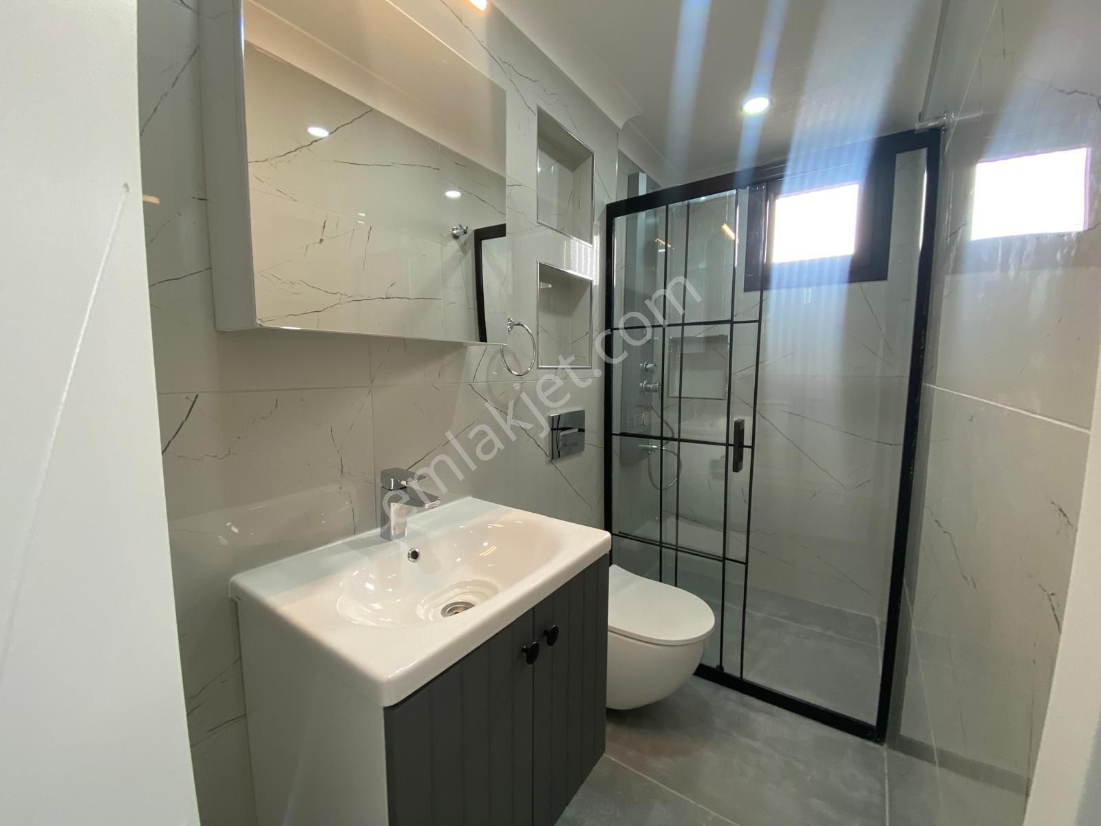 Hisar Mahallesinde Sıfır, Havuzlu, Site İçinde Satılık Villa - Görsel 21