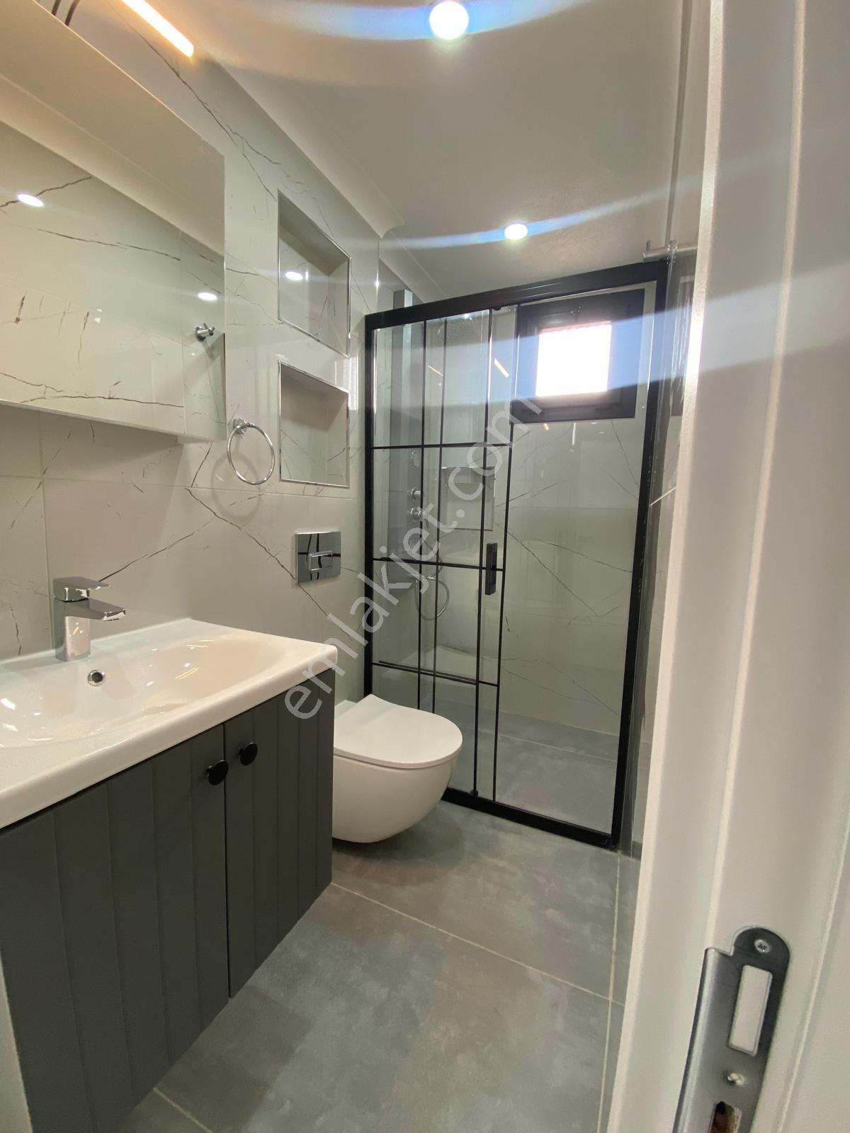 Hisar Mahallesinde Sıfır, Havuzlu, Site İçinde Satılık Villa - Görsel 22