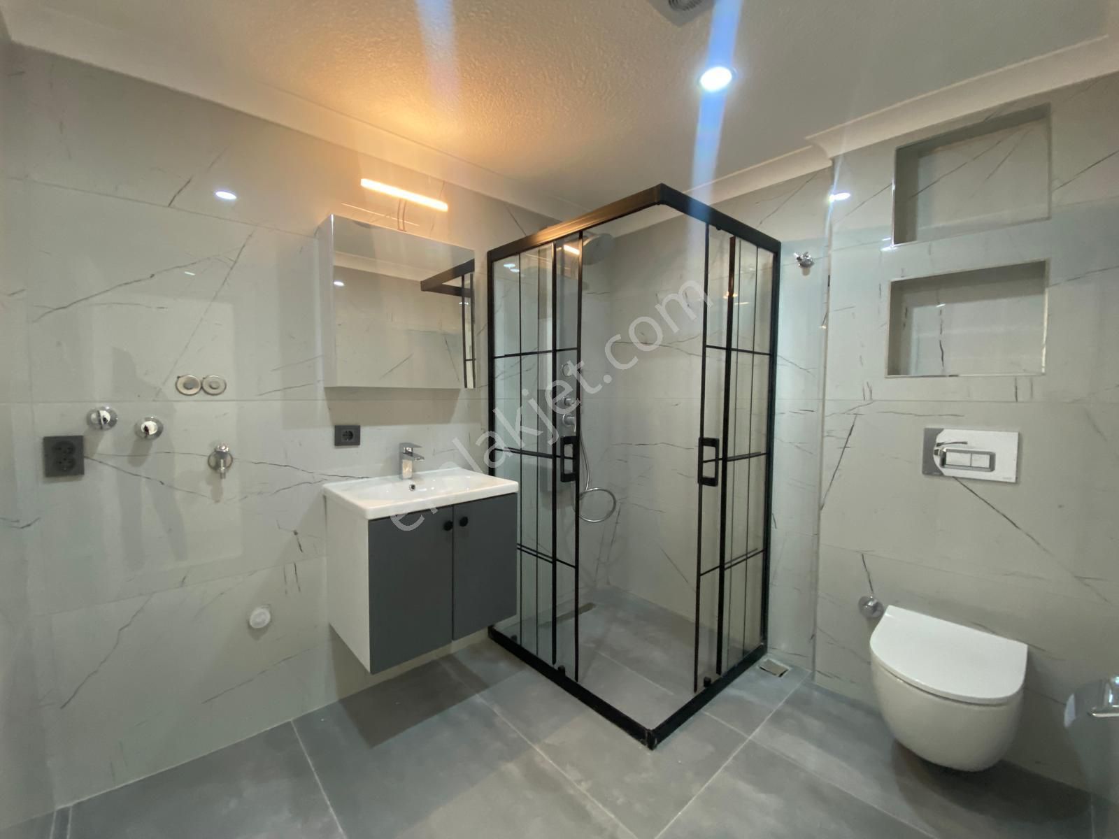 Hisar Mahallesinde Sıfır, Havuzlu, Site İçinde Satılık Villa - Görsel 28