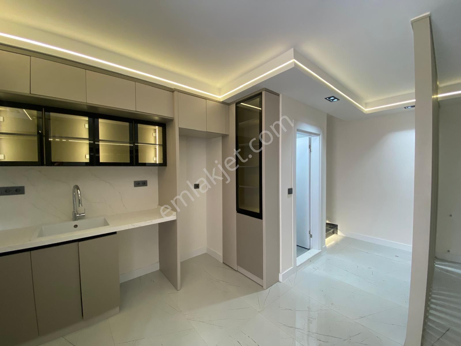 Hisar Mahallesinde Sıfır, Havuzlu, Site İçinde Satılık Villa - Görsel 12