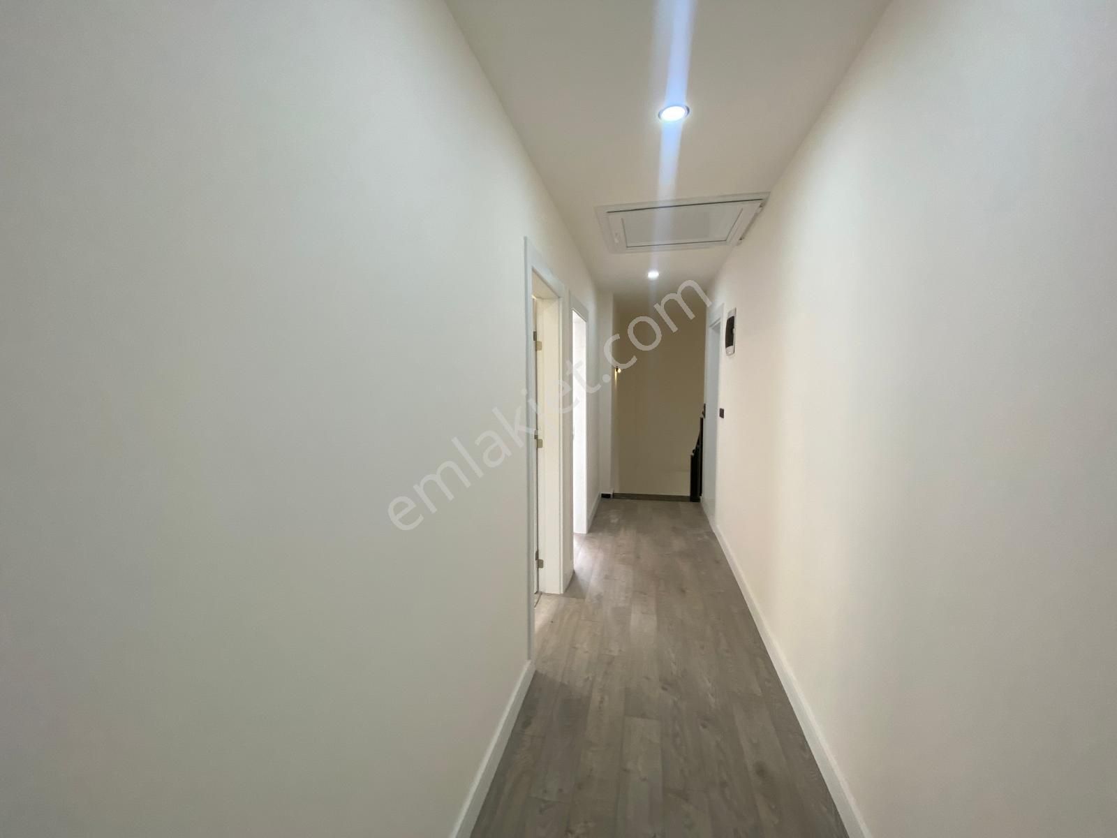 Hisar Mahallesinde Sıfır, Havuzlu, Site İçinde Satılık Villa - Görsel 17