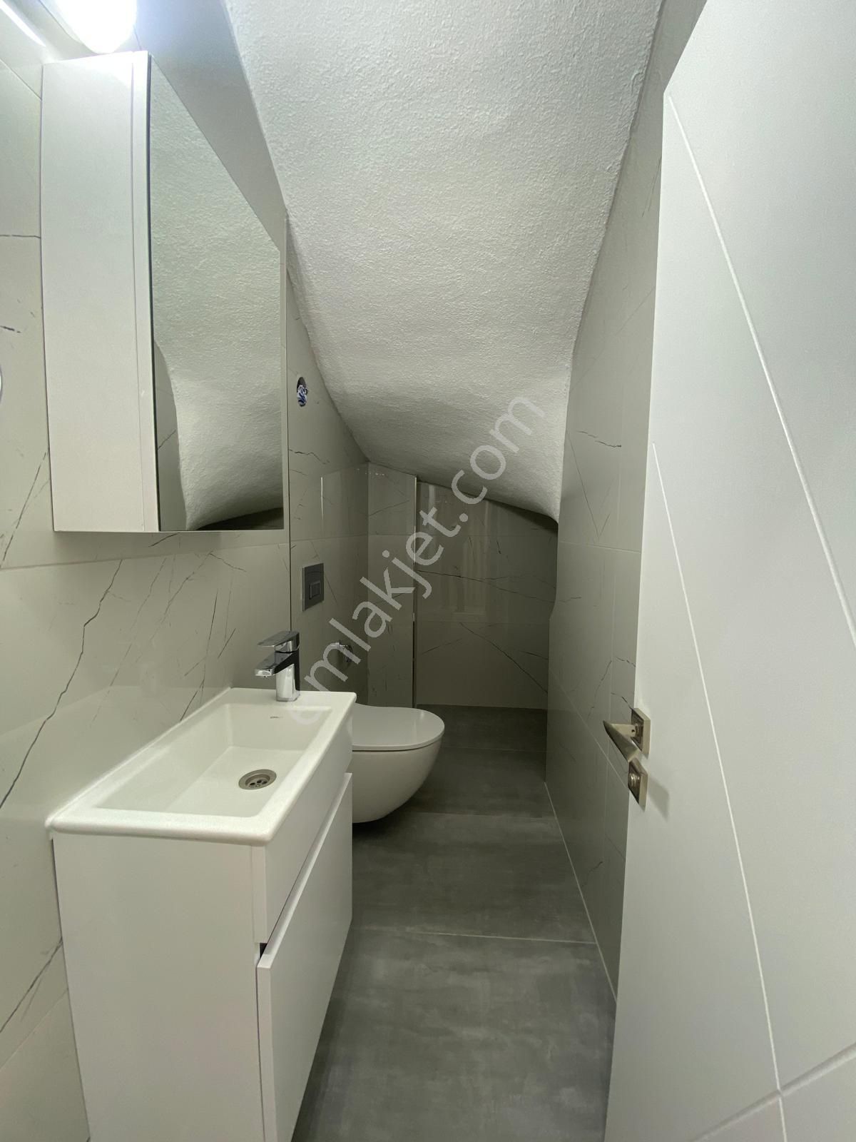 Hisar Mahallesinde Sıfır, Havuzlu, Site İçinde Satılık Villa - Görsel 15