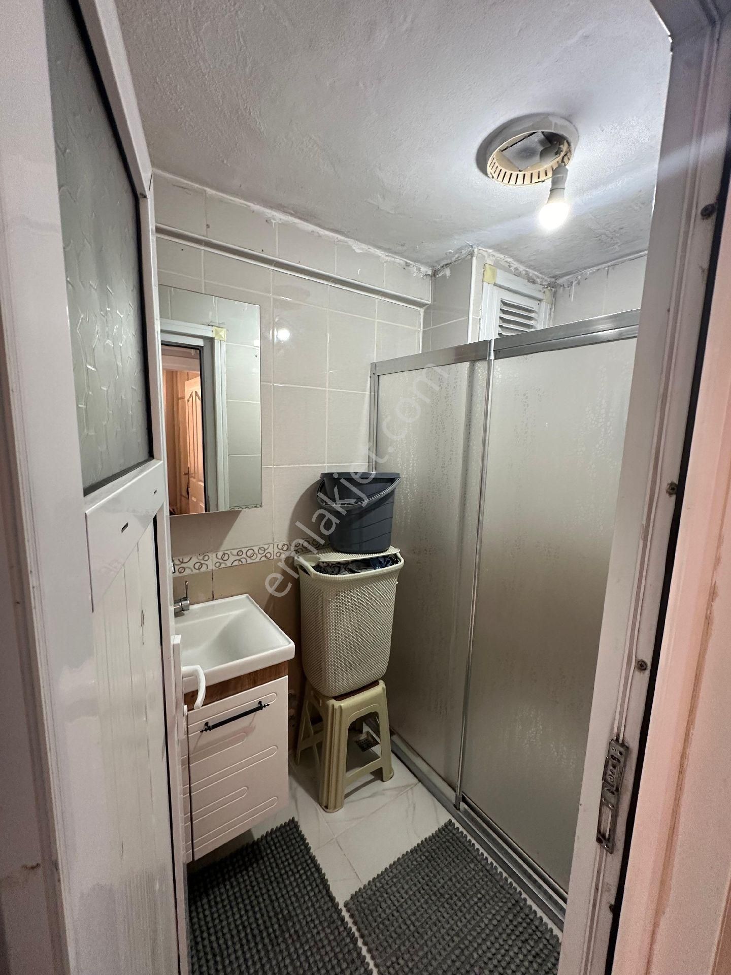 Küçükçekmece Kanarya Mah. Satılık Ön Cephe 70 M2 2+1 Y.giriş - Görsel 8