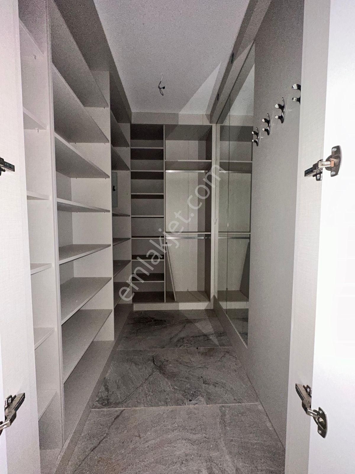 Redstone Castle Yenimahalle Yeni Batı Satılık 4+1+1 Lüks Daire