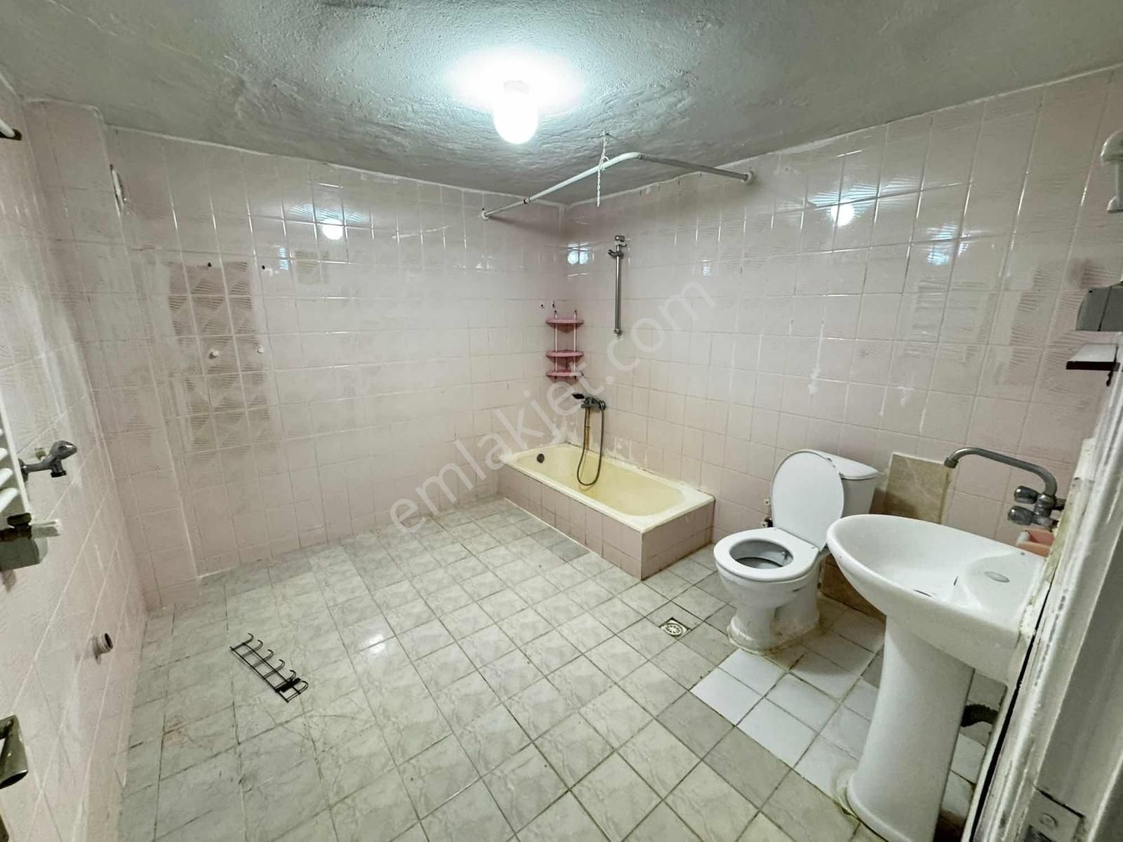 Emlak Konutlarında Satılık 3+1 Daire - Görsel 4