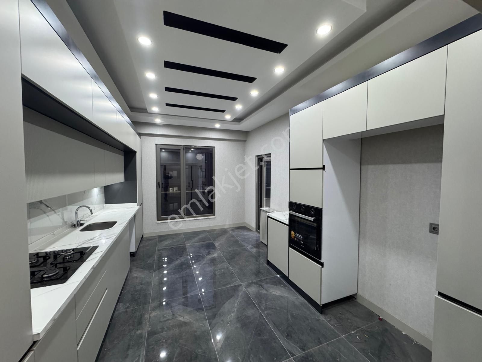 Yavuz Emlak Tan Satılık Daire Arakat Karaköprü - Görsel 12